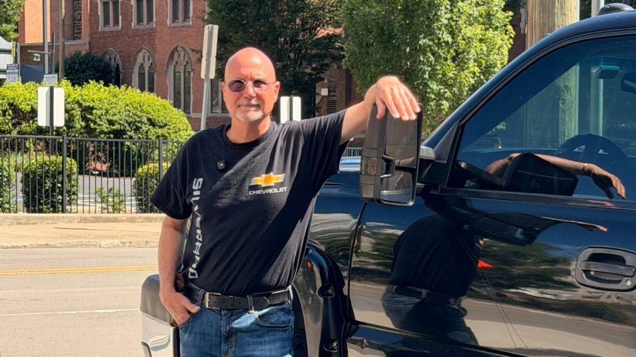 Jim Muncy with his 2007 Chevrolet Silverado.