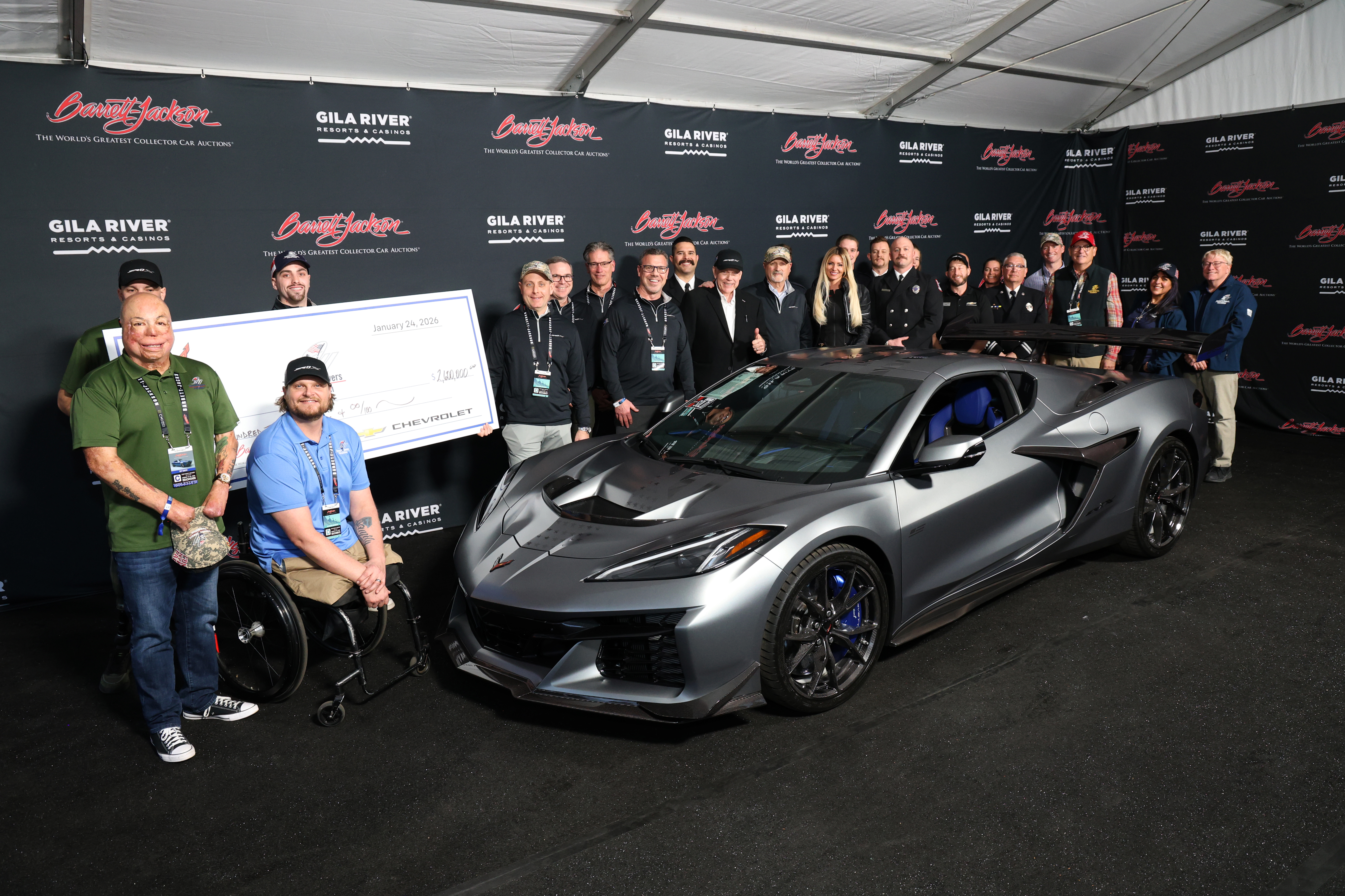 フェーヴ　フイエット　2026年　コンプリート 1-of-1 2026 Corvette ZR1X raises $2.6 million for America's heroes