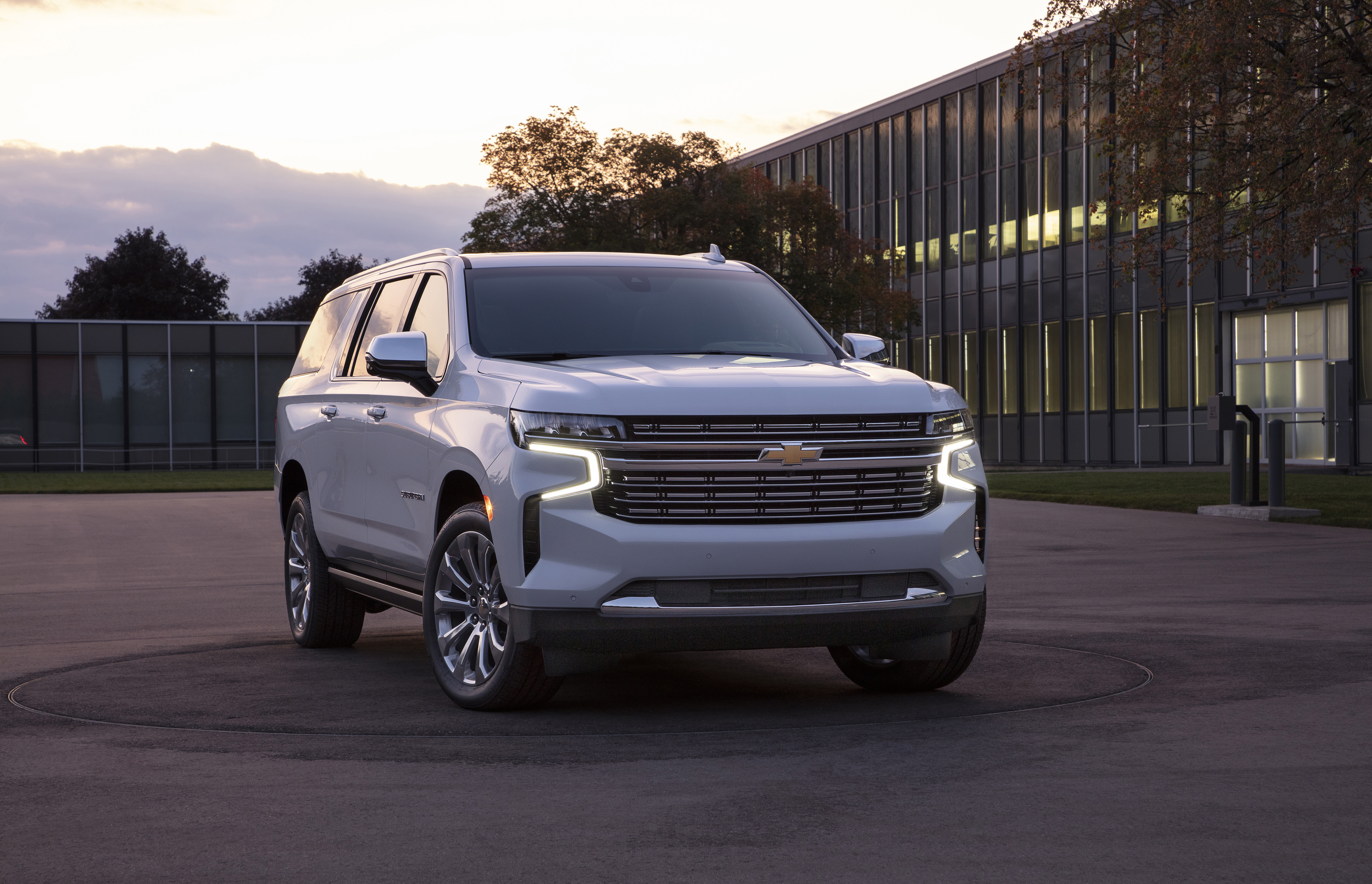2022 Chevrolet Tahoe and Suburban Offer More Power and Technology